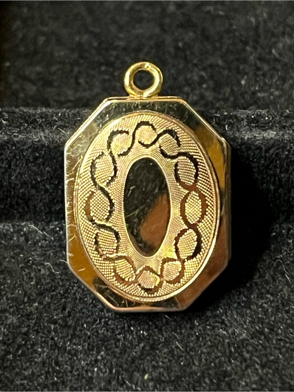Antique Victorian locket 1/10 14k gold filled WE Hayward engraved small